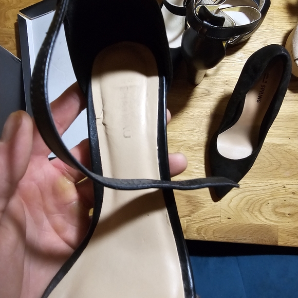 Le Chateau black Hills , 4in, size 6.5 - Picture 9 of 11